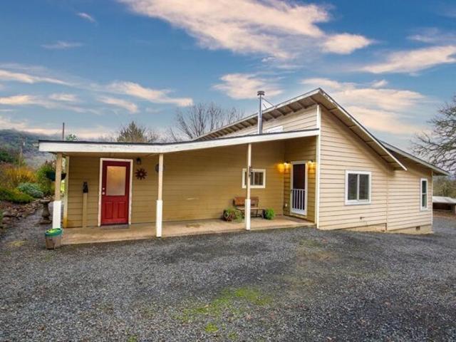 House for sale in Gold Hill