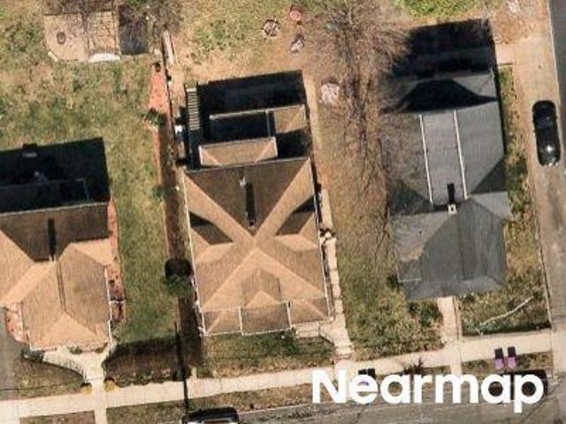 House for sale in Oakdale, Holyoke