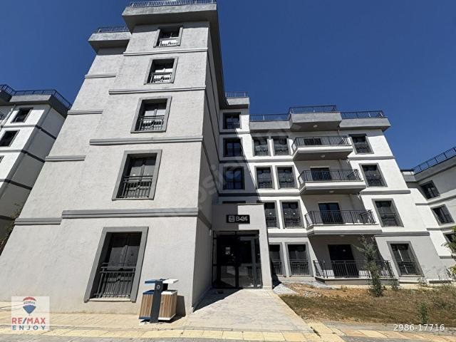 Sarıgazi, Sancaktepe içerisinde satılık mülk
