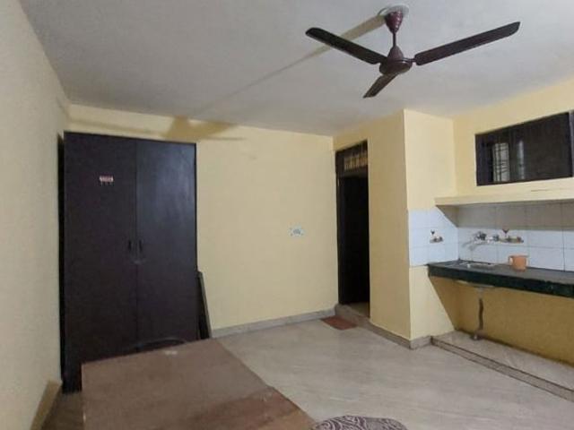 Flat for rent in Deri