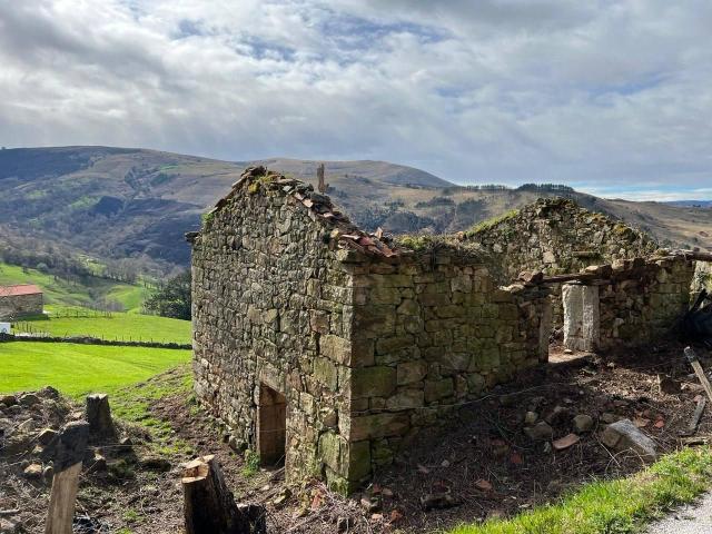 Chalet en venta en Saro, Cantabria