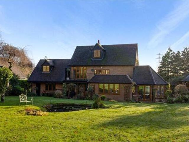 House for sale in Batchworth, Hertfordshire
