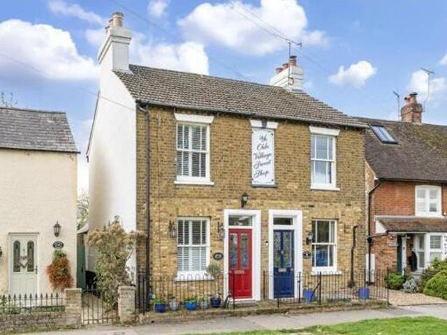 House for sale in Batchworth, Hertfordshire
