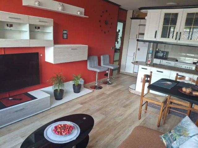 Apartamento en alquiler en Pedregal, Sarria