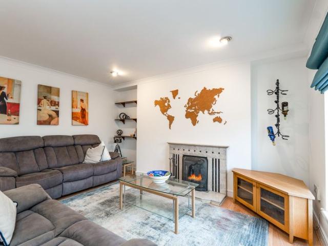 Apartment to rent in Bluebell, North Tipperary
