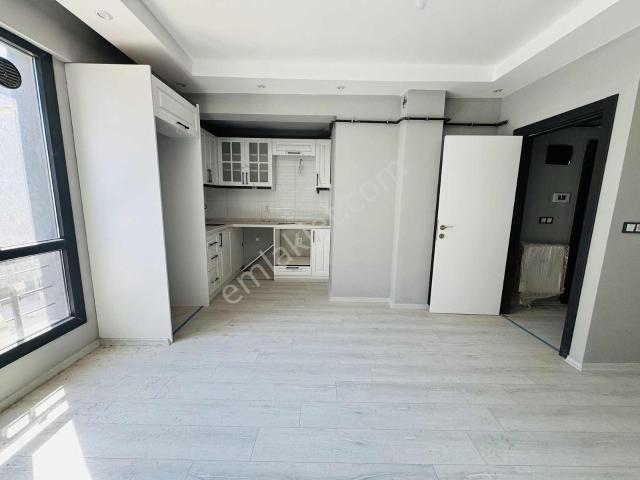 Cengiz Topel, Saruhanlı içerisinde kiralık mülk