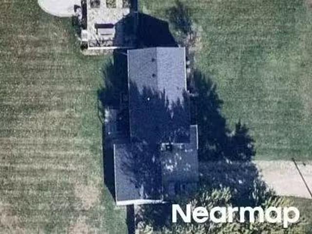 House for sale in Macomb