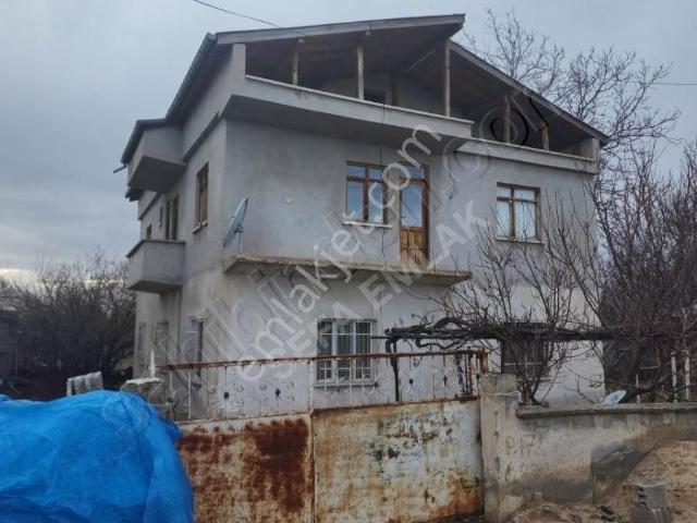 Niğde içerisinde satılık Villa