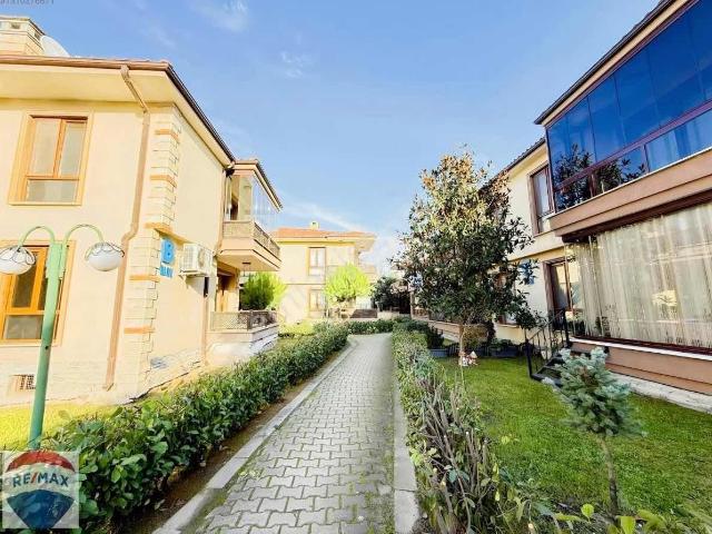 Serdivan, Sakarya içerisinde satılık Villa