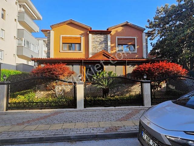 Çiftlikköy, Yalova içerisinde satılık Villa