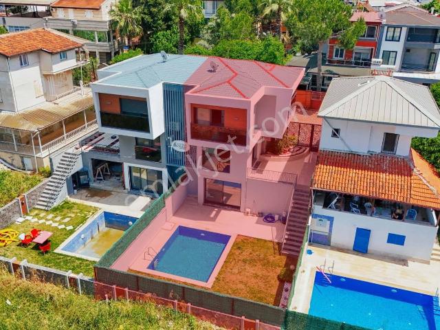 Kuşadasi, Aydin içerisinde satılık Villa