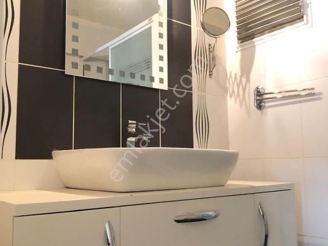 Bornova, İzmir içerisinde satılık mülk