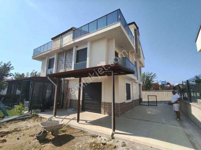 Kuşadasi, Aydin içerisinde satılık Villa