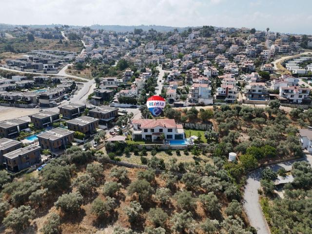 Kuşadasi içerisinde satılık Villa