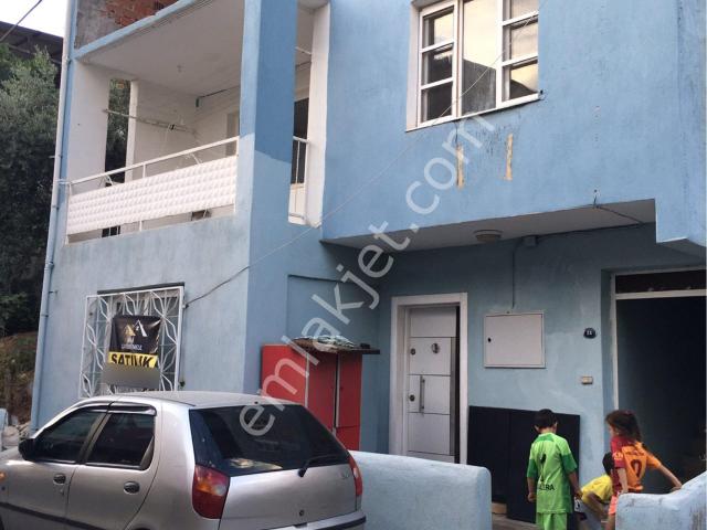 Karabağlar, İzmir içerisinde satılık Villa