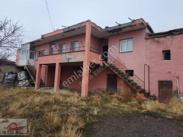 Niğde içerisinde satılık Villa
