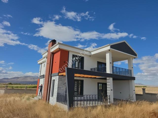 Aşağı Mahalle, Niğde Merkez içerisinde satılık Villa