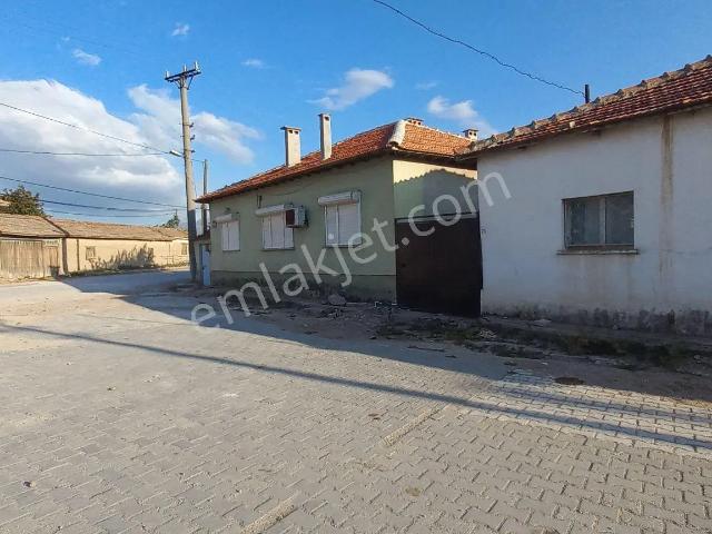 Sarıcalar Mahallesi, Bergama içerisinde satılık Villa