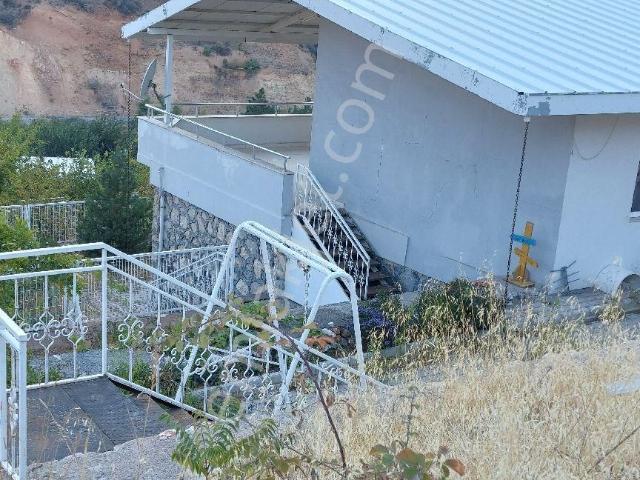 Yeşilyurt içerisinde satılık Villa