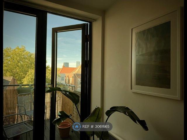 Apartment for rent in Spitalfields, Greater London