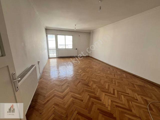 Karabağlar, İzmir içerisinde kiralık mülk