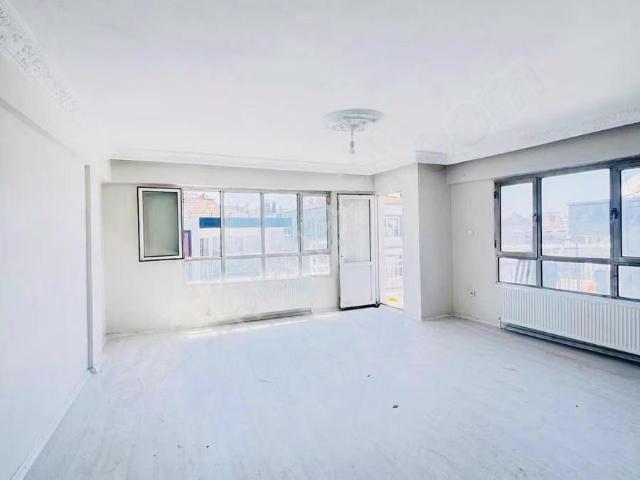 Karabağlar, İzmir içerisinde kiralık mülk