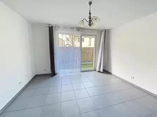 Appartement vente à Sathonay-Camp, Rhône