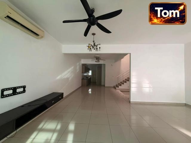 Terraced House for rent in Barat Daya, George Town