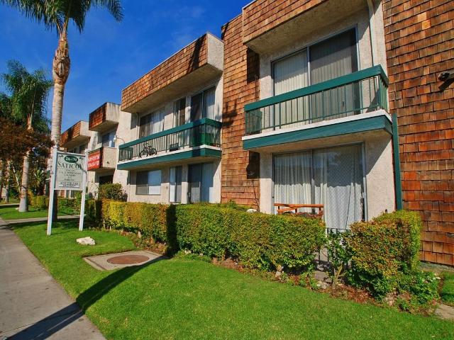 Apartment for rent in Van Nuys Neighborhood Council District, Canoga Park