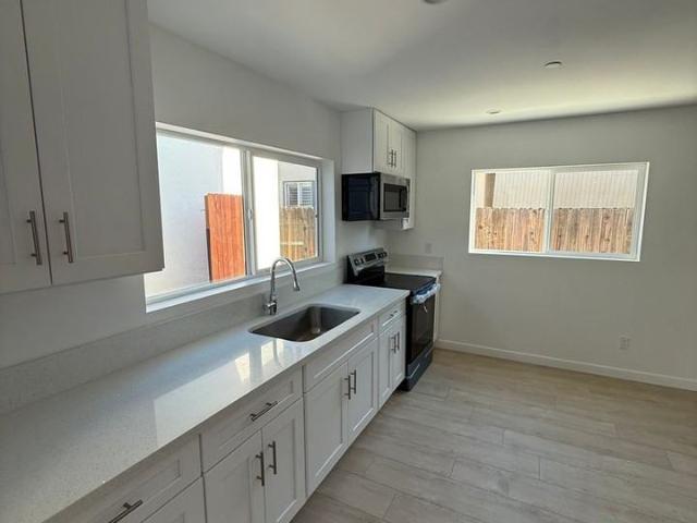 Apartment for rent in Van Nuys Neighborhood Council District, Canoga Park