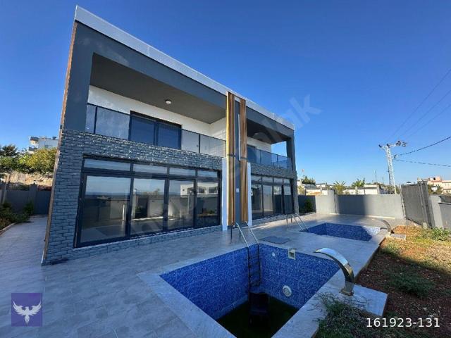 Üçtepe, Erdemli içerisinde satılık Villa