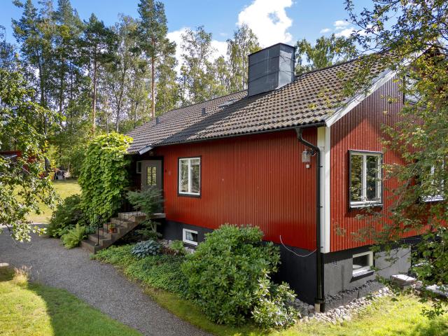 Villa till salu i Ekerö, Stockholm