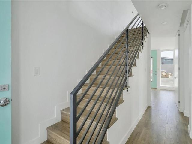 Apartment for rent in Canoga Park, California
