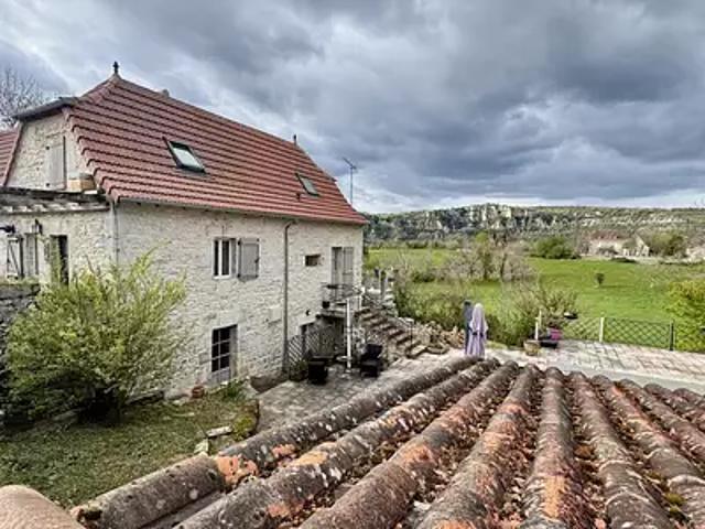 Maison vente à Villefranche-de-Rouergue, Saujac