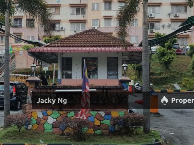 Apartment for sale in Petaling, Damansara Damai