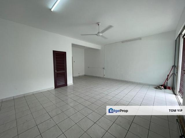 House for sale in Petaling, Damansara Damai