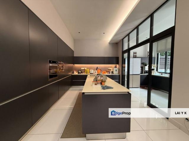 House for sale in Seksyen U1, Shah Alam