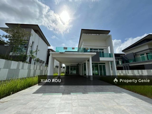 Bungalow for sale in Malaka