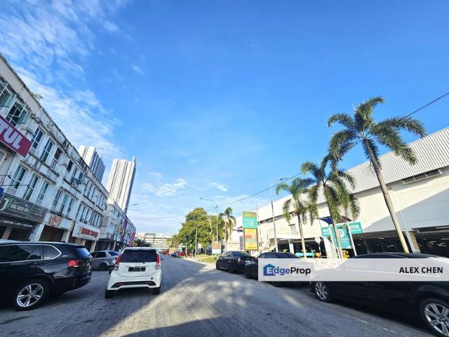 Shop for rent in Kajang, Langat