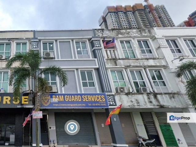 Shop for rent in Kajang, Langat