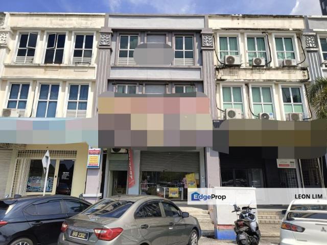 Shop for rent in Kajang, Langat