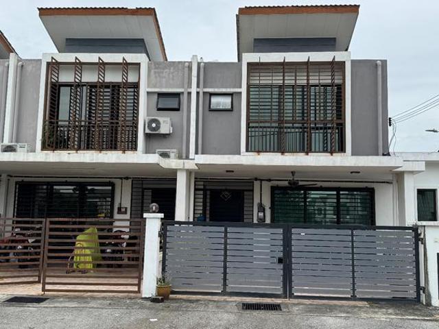 Terraced House for sale in Tanjong Sepat, Selangor