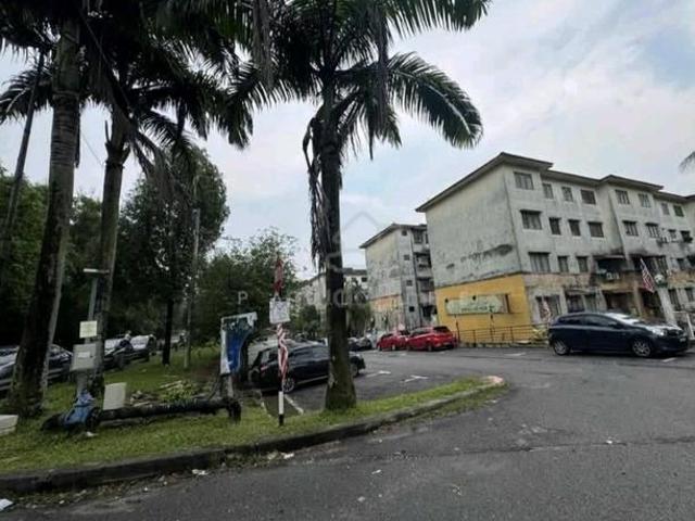 Flat for sale in Petaling, Subang Jaya