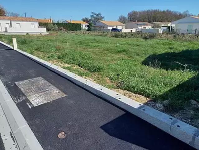 Terrain vente à Saintes, Saujon