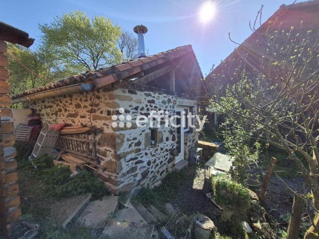 Maison vente à Confolens, Saulgond