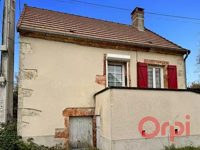 Maison vente à Saint-Amand-Montrond, Saulzais-le-potier