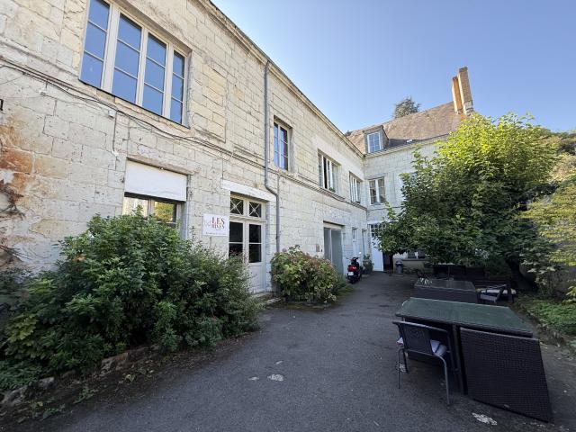 Bureau vente à Saumur