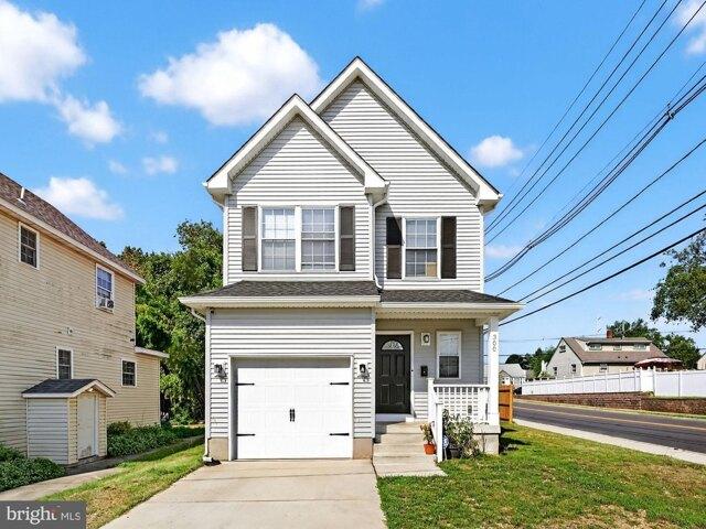 House for sale in Bellmawr