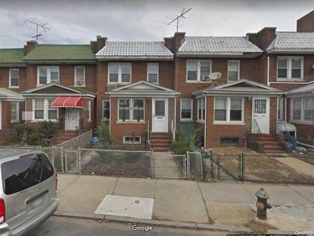 House for sale in Rego Park House for sale in Rego Park