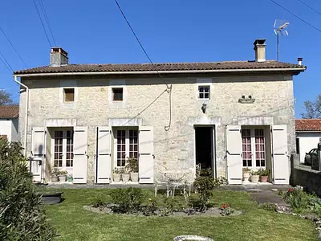 Maison vente à Sauvignac, Charente
